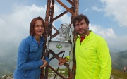 67 Con la Madonnina alla base della grande croce...